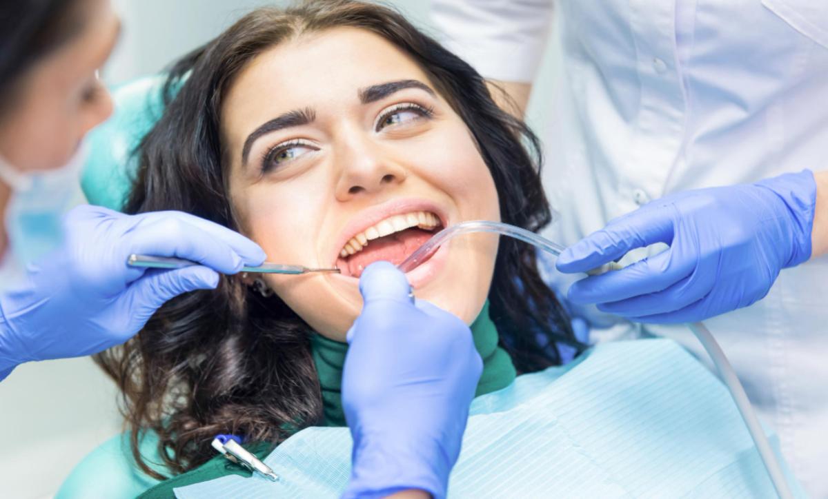 How to Choose Between Braces and Invisalign